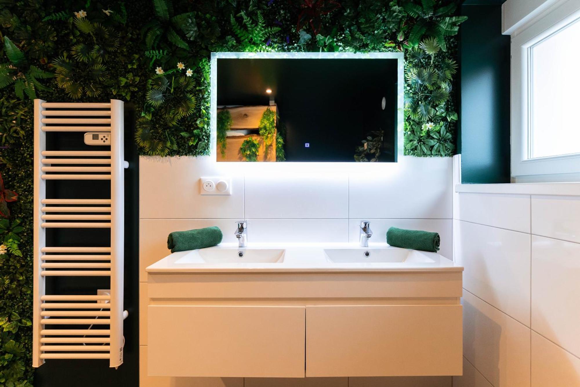 L'Oasis Tropicale, Jacuzzi, Love Room Roppenheim Buitenkant foto